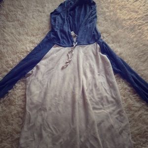 Kids/teens hooded shirt